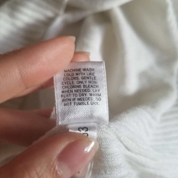 Express Design Studio White Knit V-neck Sweater S - Picture 8 of 9